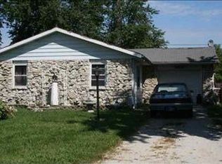 1922 E 15th St, Muncie, IN 47302