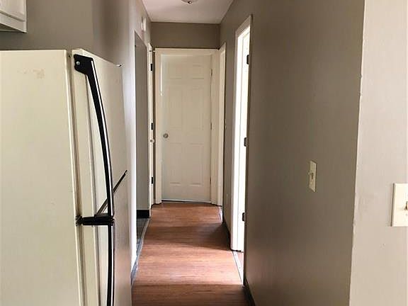 5th image of 1338 Cherry Hill Dr APT B