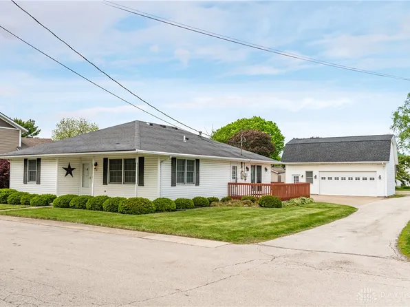 20 W Walnut St, Brookville, OH 45354
