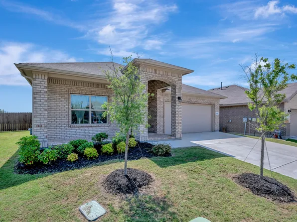 2305 Waggoner Ranch Dr, Weatherford, TX 76087
