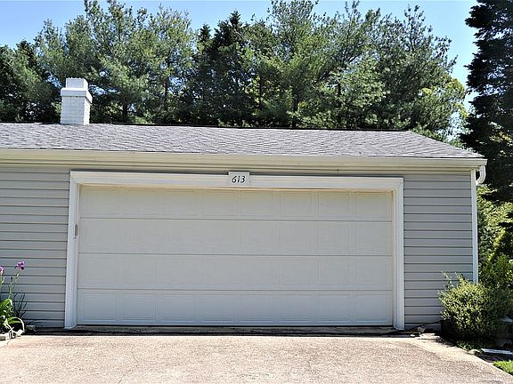 5th image of 613 Bay Green Dr
