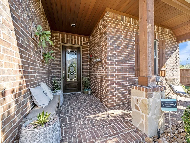 2019 Wild Peregrine Cir — Photo 3