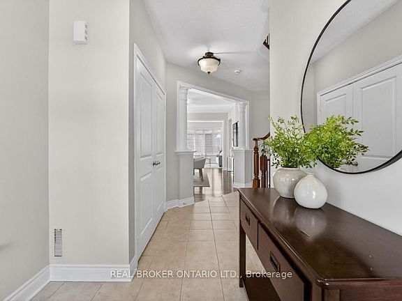 4th image of 12 Lookout Ct