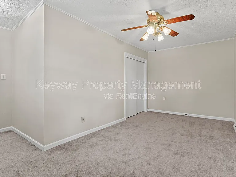 133 Belair Rd — Photo 7