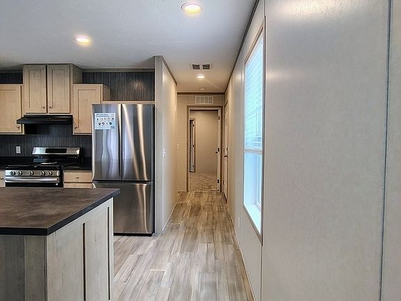 4th image of 1312 Westgate Dr #914