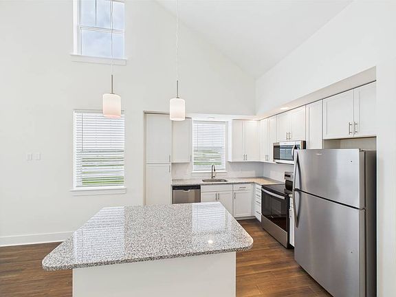 2nd image of 525 Quinn Ln #17-201