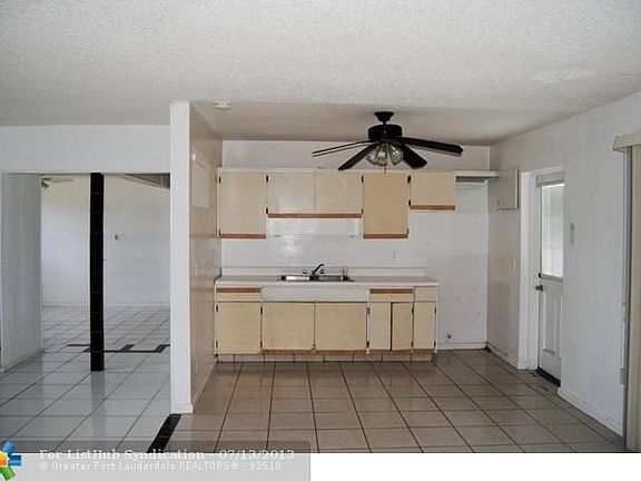 4th image of 1607 NW 9th Ave