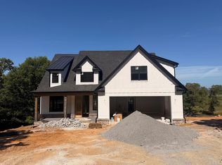 8 Wingfield Dr, Goode, VA 24556