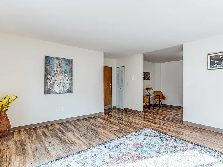 Greenbrook Apartments — Photo 8