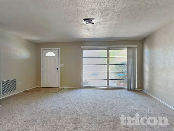 3rd image of 206 Earl St