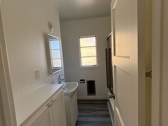 5th image of 330-360 S Mariposa Ave #350-10