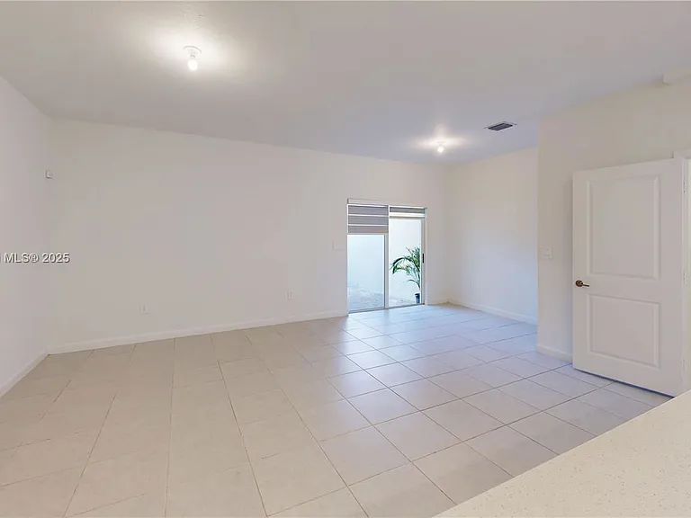 12875 SW 243rd Ter — Photo 4