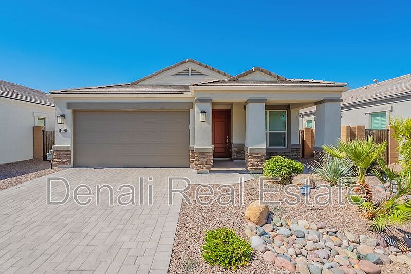 1st image of 2055 E Northwood Dr