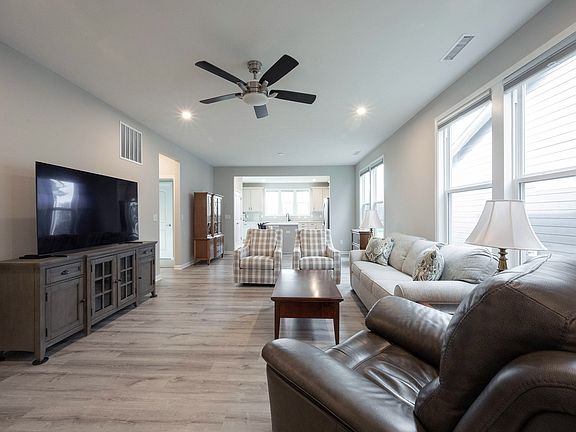 3rd image of 2723 Old Rosebud Ln
