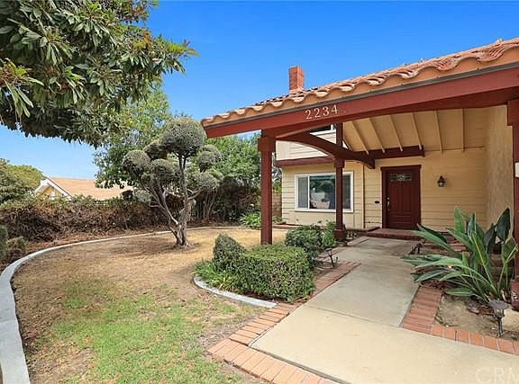 3rd image of 2234 Lerona Ave