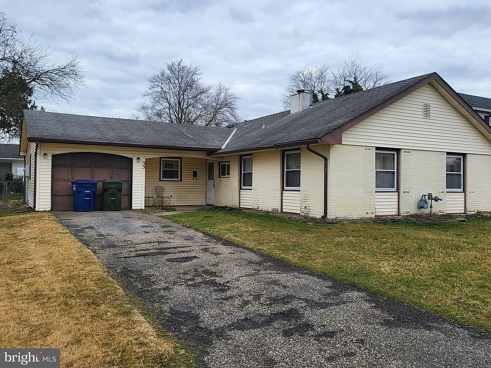 2nd image of 35 Parish Ln