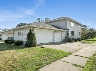 8904 Erie St, Highland, IN 46322