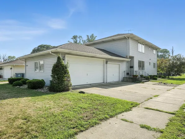 8904 Erie St, Highland, IN 46322