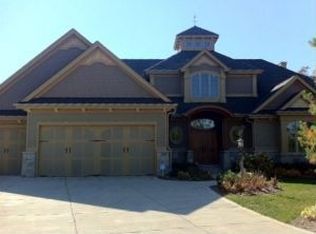 34737 Elm St, Summit, WI 53066
