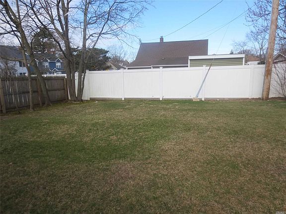5th image of 79 Shelter Ln
