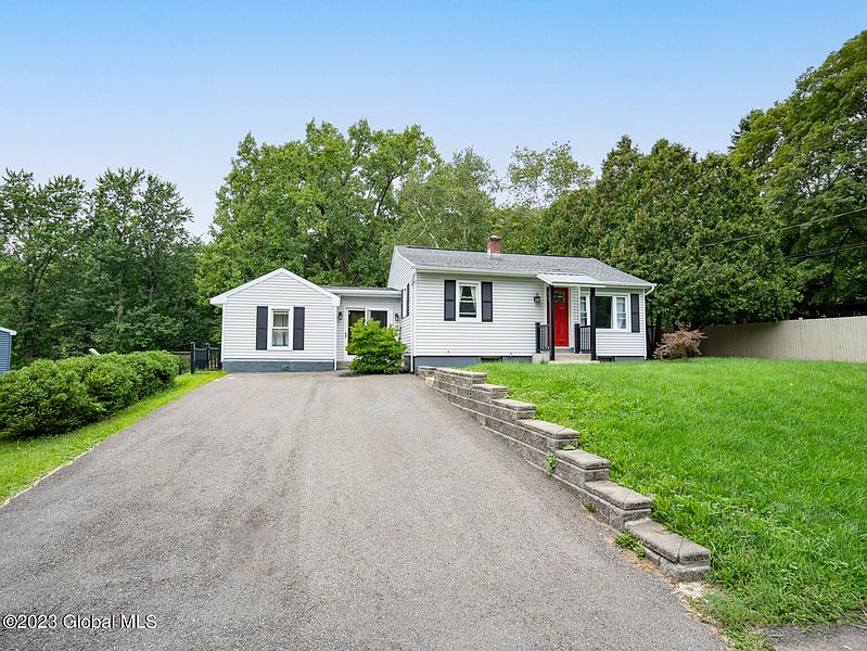 3rd image of 29 Van Woert Court