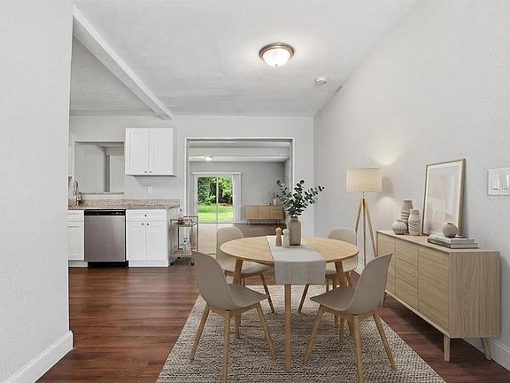 4th image of 917 KENSINGTON DRIVE