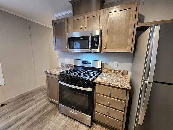 5th image of 4359 Dogwood Blvd #784