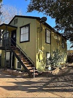 1st image of 901 Davis St