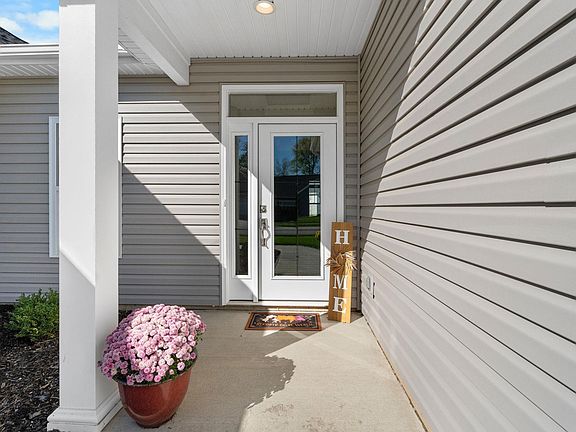 2nd image of 4711 Abbeyville Dr