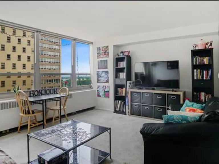 3950 N Lakeshore Dr #1222 — Photo 6