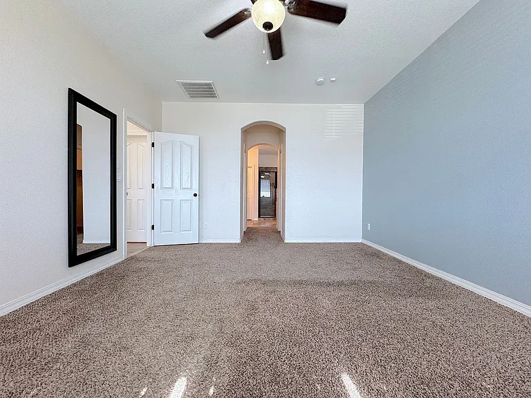2068 Robert Minnie Pl — Photo 19