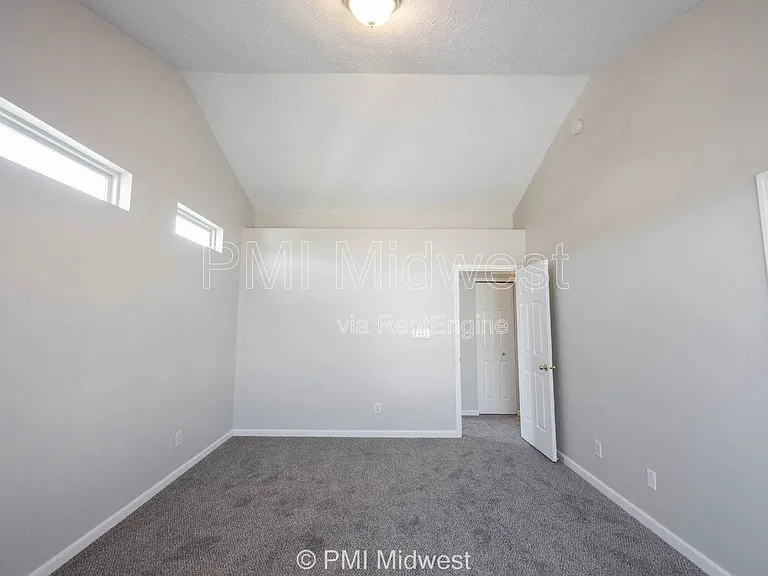 6623 Dunsdin Dr — Photo 19