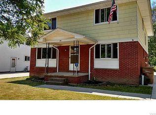 26 Strasbourg Dr, Buffalo, NY 14227