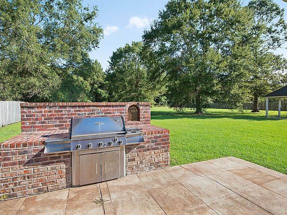 5th image of 8224 Beechwood Dr
