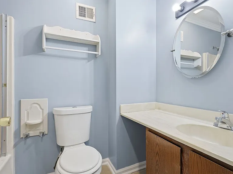 11259 Edgewood Dr — Photo 12