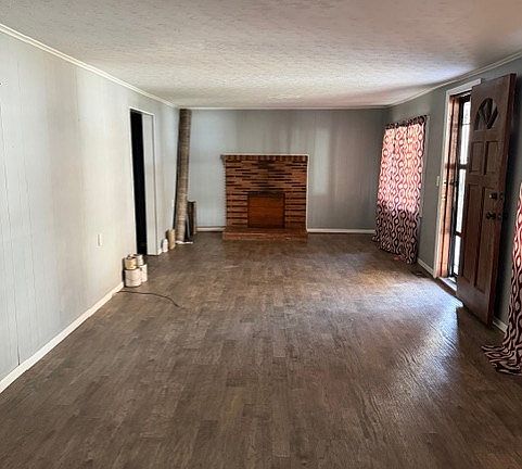 4th image of 616 Harolds Branch Rd