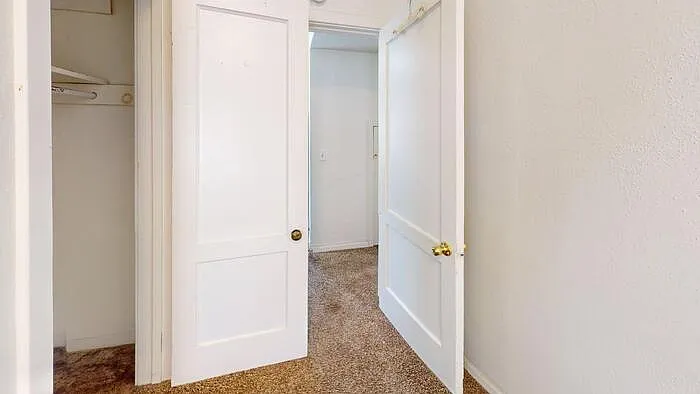 216 Hill St — Photo 5