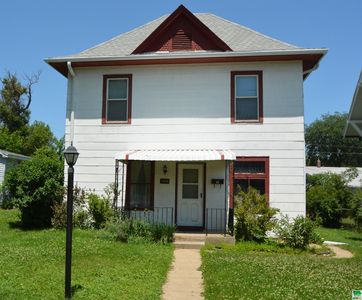 1609 W 15th St, Sioux City, IA, 51103