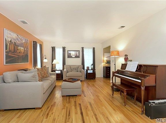 4th image of 2 Garden Ct