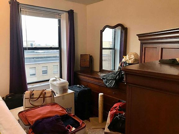 3rd image of 2127 27th St #12