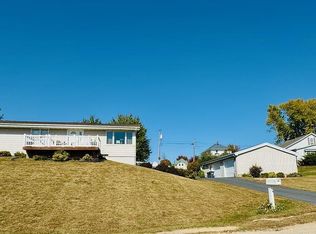 404 W Myrtle St, Elizabeth, IL 61028