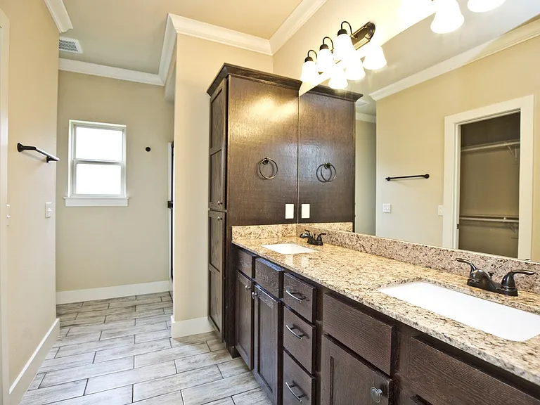 108 Alder St — Photo 13