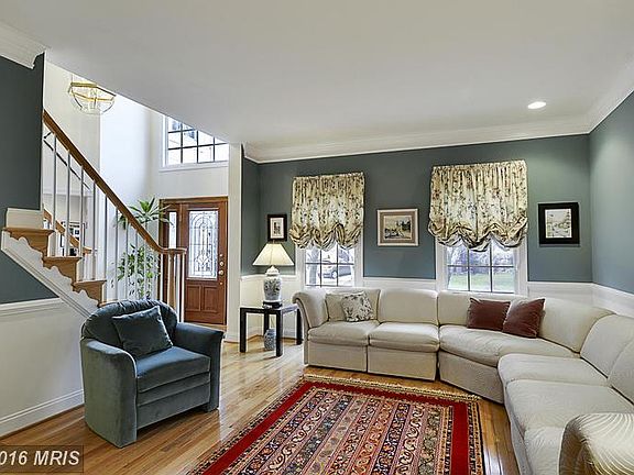 4th image of 10201 Daphney House Way