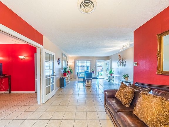 5th image of 333 Olivia Cir