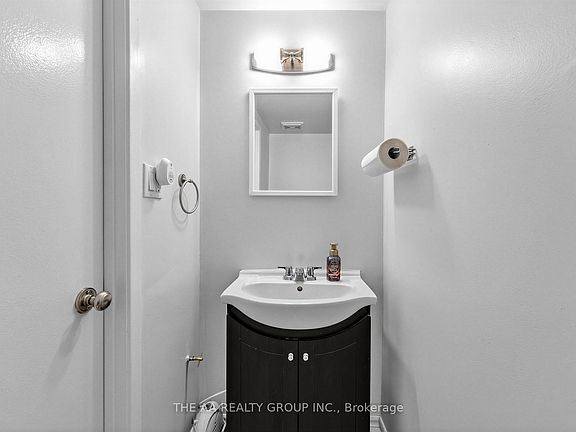 5th image of 2651 Aquitaine Ave #38