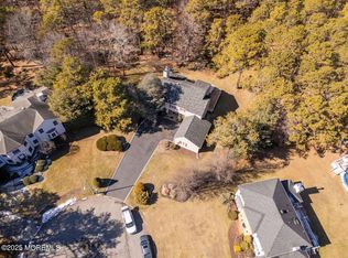 7 Southfork Dr, Jackson, NJ