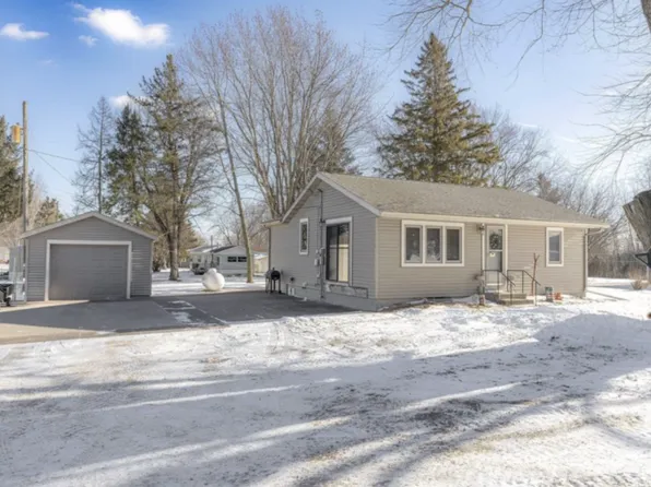 663B E Main St, Ellsworth, WI 54011