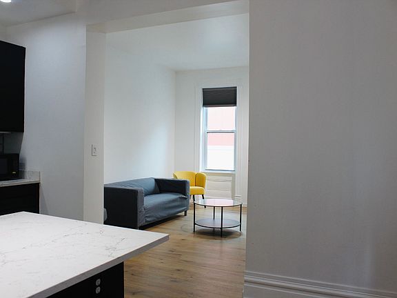 3rd image of 1104 Wyoming St #2F