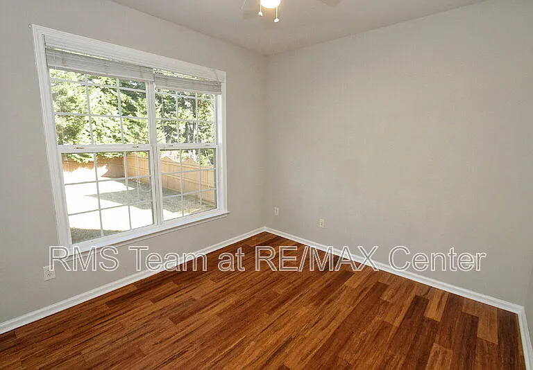 5057 Bethpage Dr — Photo 6