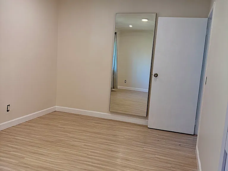 1572 S Ridgeley Dr #1/2 — Photo 22